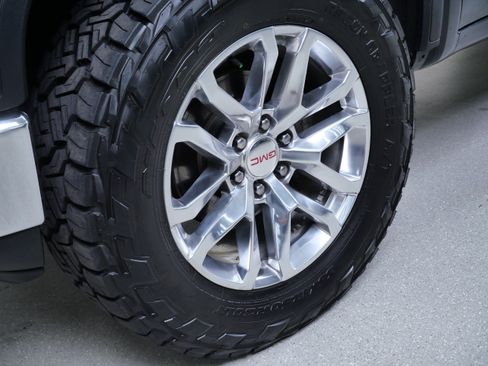 Used 2020 GMC Sierra 1500 SLT w/ SLT Premium Plus Package AWD/4WD image 11
