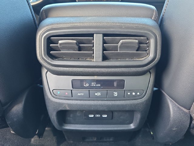 Certified 2024 Honda Pilot Touring image 16