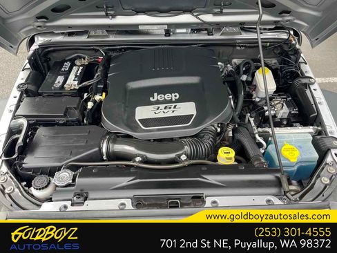 Used 2013 Jeep Wrangler Sport AWD/4WD image 10