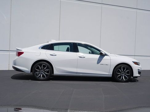 Used 2020 Chevrolet Malibu RS FWD image 2