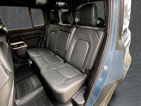 Used 2024 Land Rover Defender 110 S image 22