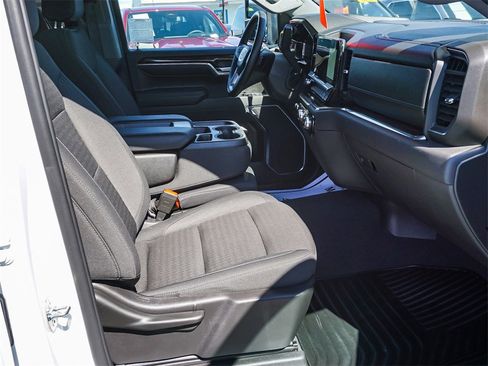 Used 2024 GMC Sierra 1500 SLE w/ Max Trailering Package image 11