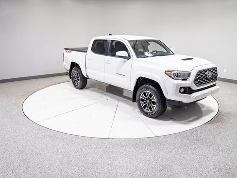 Used 2022 Toyota Tacoma TRD Sport image 27