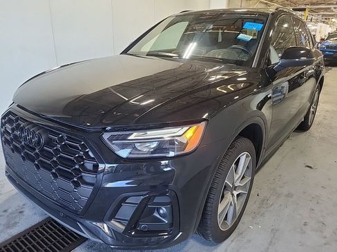 Used 2025 Audi Q5 2.0T Premium w/ Convenience Plus Package AWD/4WD image 1