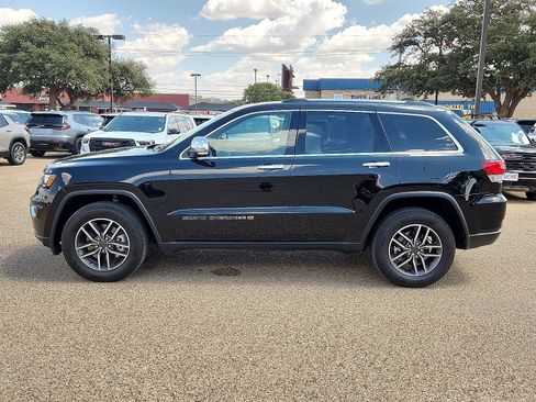 Used 2022 Jeep Grand Cherokee Limited w/ Trailer Tow Group IV AWD/4WD image 2