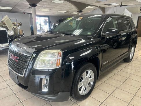 Used 2013 GMC Terrain SLE image 1