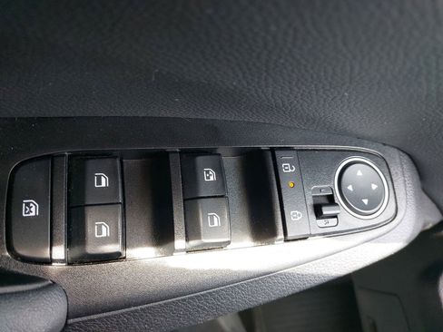 Used 2024 Kia Seltos EX FWD image 26