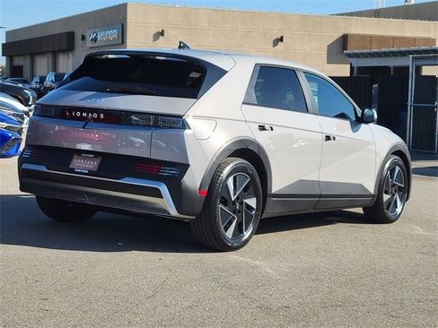 New 2026 Hyundai Ioniq 5 SEL image 2