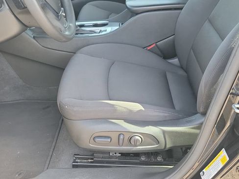 Certified 2025 Chevrolet Malibu LT FWD image 22