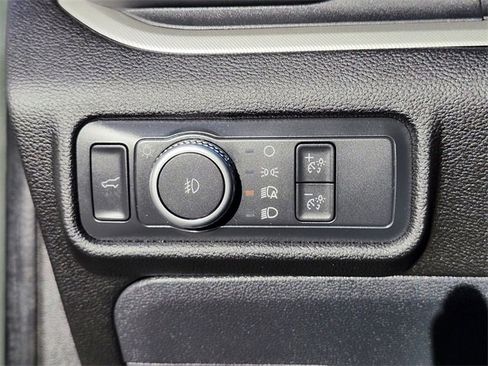 Certified 2022 Ford Explorer XLT w/ Equipment Group 202A image 25