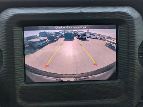 Used 2021 Jeep Wrangler Unlimited Sahara w/ LED Lighting Group AWD/4WD image 22