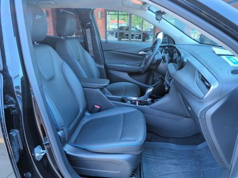 Used 2025 Buick Encore GX Sport Touring w/ Advanced Technology Package FWD image 29