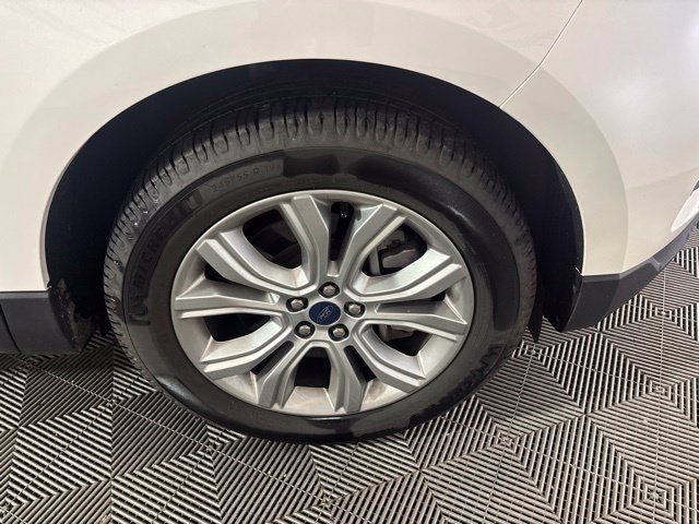Used 2022 Ford Edge Titanium w/ Equipment Group 301A AWD/4WD image 45