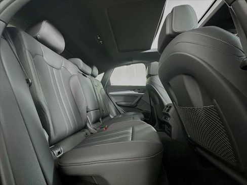 Certified 2025 Audi Q5 2.0T Premium Plus w/ Premium Plus Package AWD/4WD image 26