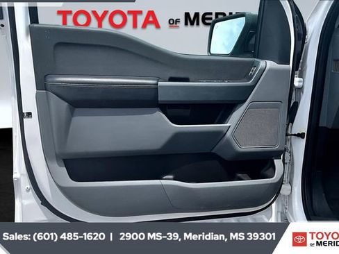 Used 2022 Ford F150 XLT w/ Trailer Tow Package image 17