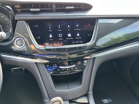 Used 2021 Cadillac XT6 Sport AWD/4WD image 23