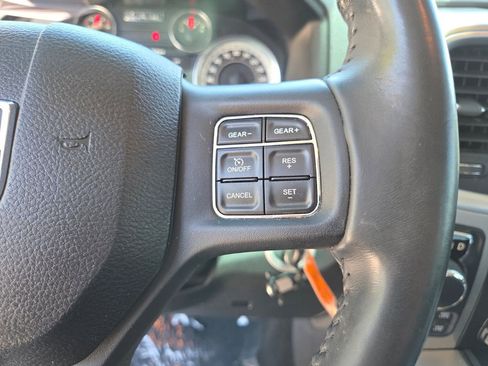 Used 2018 RAM 1500 SLT AWD/4WD image 33
