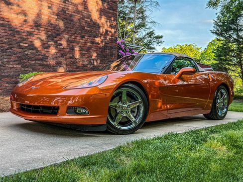 Used 2008 Chevrolet Corvette Convertible w/ Preferred Equipment Group image 2