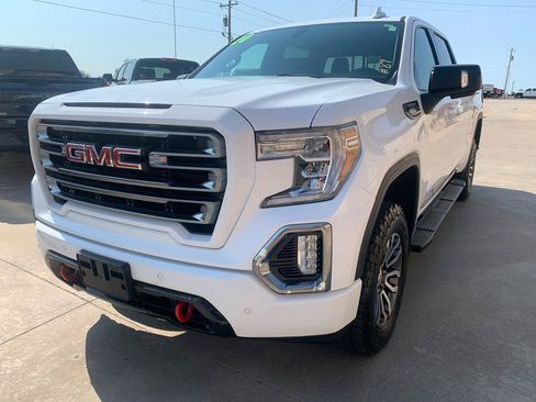 Used 2020 GMC Sierra 1500 AT4 w/ AT4 Premium Package AWD/4WD image 3