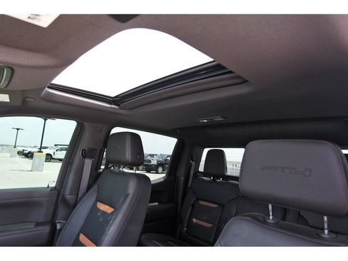 Used 2019 GMC Sierra 1500 AT4 w/ Off Road Performance Package AWD/4WD image 27