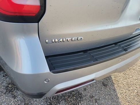 Used 2024 Ford Expedition Limited image 28