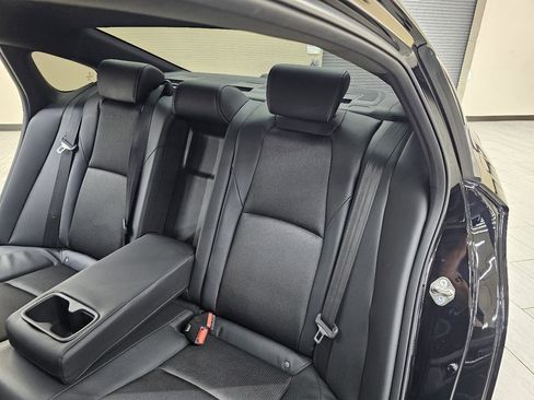 Used 2018 Honda Accord Sport image 24