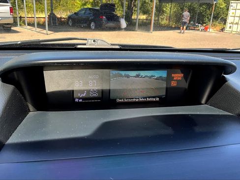 Used 2015 Subaru Forester 2.5i Touring w/ Eyesight & Navigation System image 26