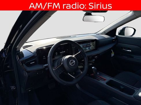 Used 2025 Nissan Kicks SR image 9