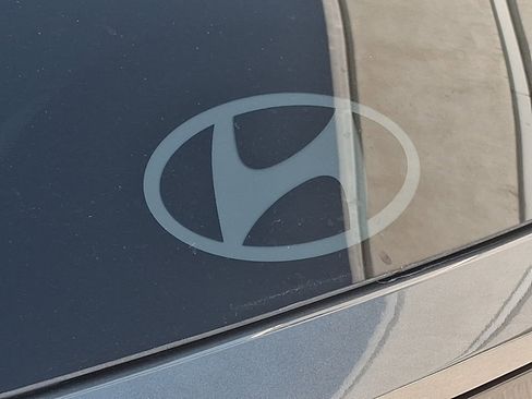 Certified 2025 Hyundai Tucson Limited w/ Tow & Go Package image 32