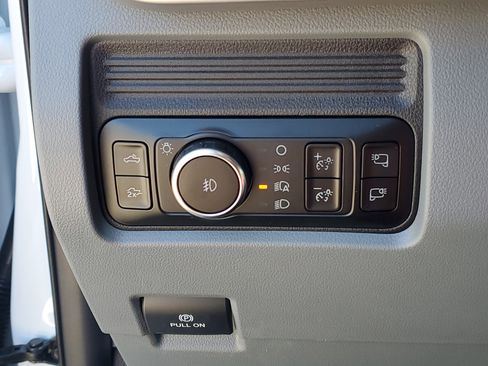 New 2026 Ford F350 XLT w/ XLT Premium Package image 31