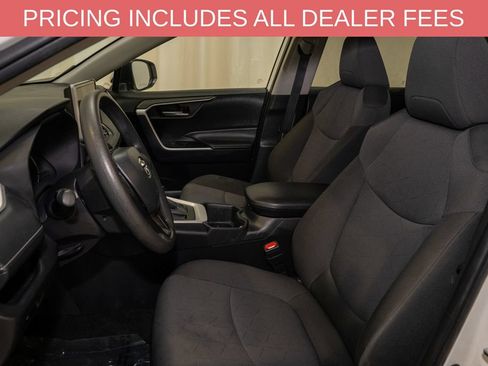 Certified 2025 Toyota RAV4 XLE FWD image 10