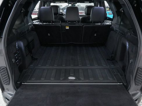 Used 2023 Land Rover Discovery HSE R-Dynamic AWD/4WD image 48
