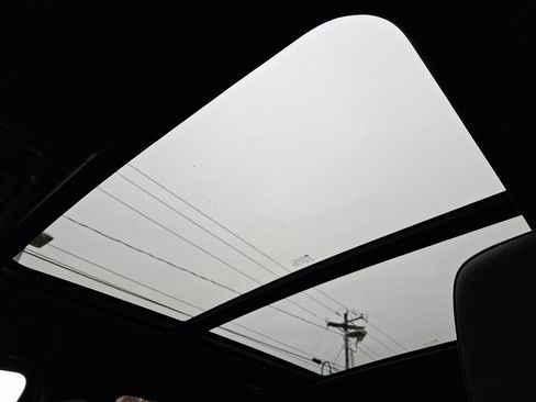 Used 2023 Chevrolet Tahoe LT w/ Luxury Package image 16