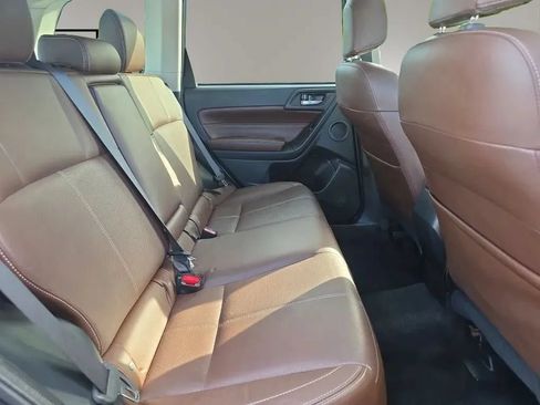 Used 2017 Subaru Forester 2.5i Touring AWD/4WD image 13