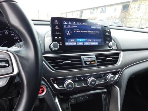 Used 2022 Honda Accord EX-L image 19