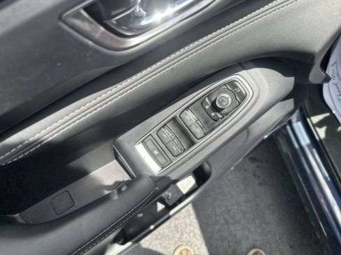 Used 2023 Subaru Ascent Limited w/ Technology Package AWD/4WD image 17