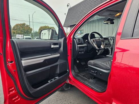 Used 2018 Toyota Tundra SR5 image 24