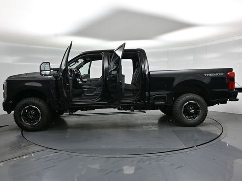 New 2026 Ford F250 Platinum w/ Tremor Off-Road Package AWD/4WD image 37