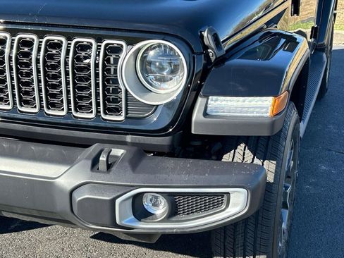 New 2025 Jeep Wrangler Unlimited Sahara w/ Safety Group AWD/4WD image 10
