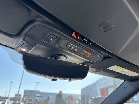 Used 2021 Chevrolet Camaro SS image 17