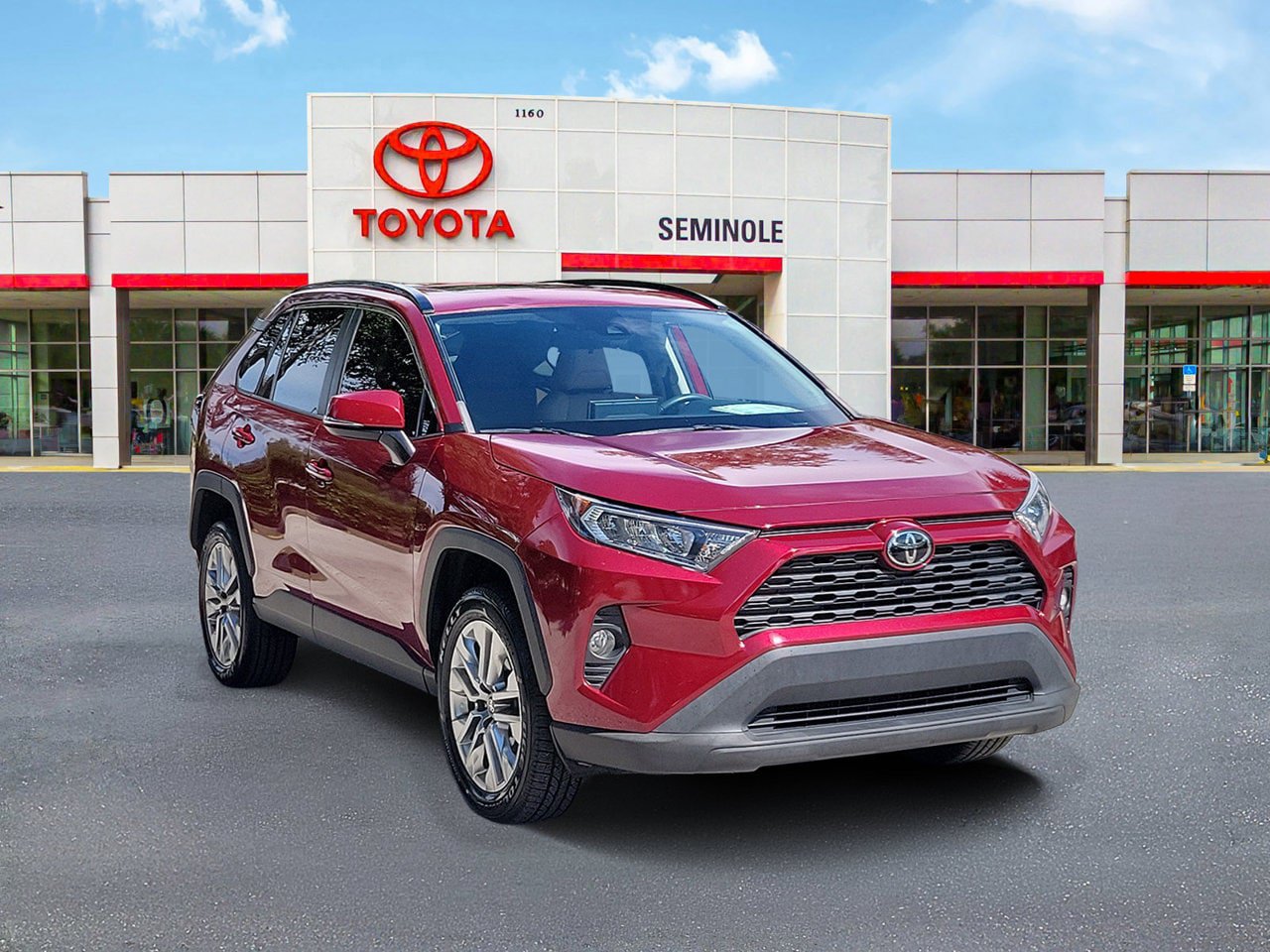 Used 2021 Toyota RAV4 XLE Premium FWD image 2