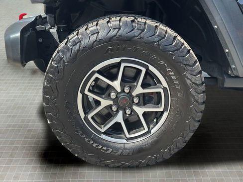 Used 2024 Jeep Wrangler Unlimited Rubicon w/ Technology Group image 45