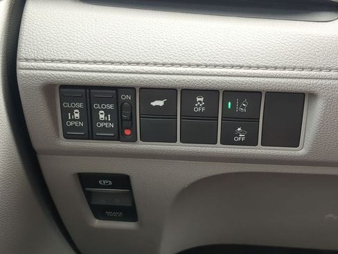Used 2020 Honda Odyssey EX-L image 17