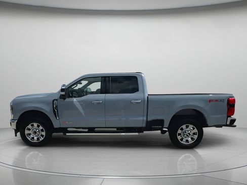 Used 2025 Ford F350 Lariat w/ Chrome Package AWD/4WD image 17