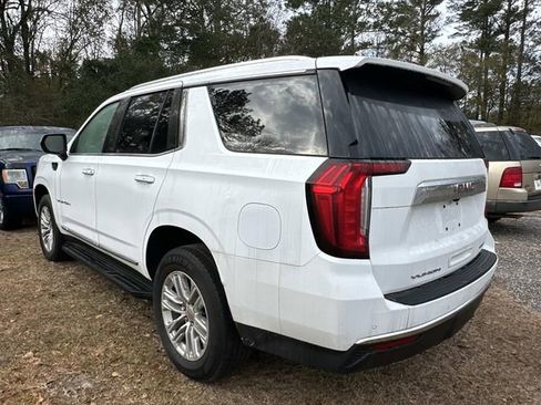 Used 2024 GMC Yukon SLT image 7