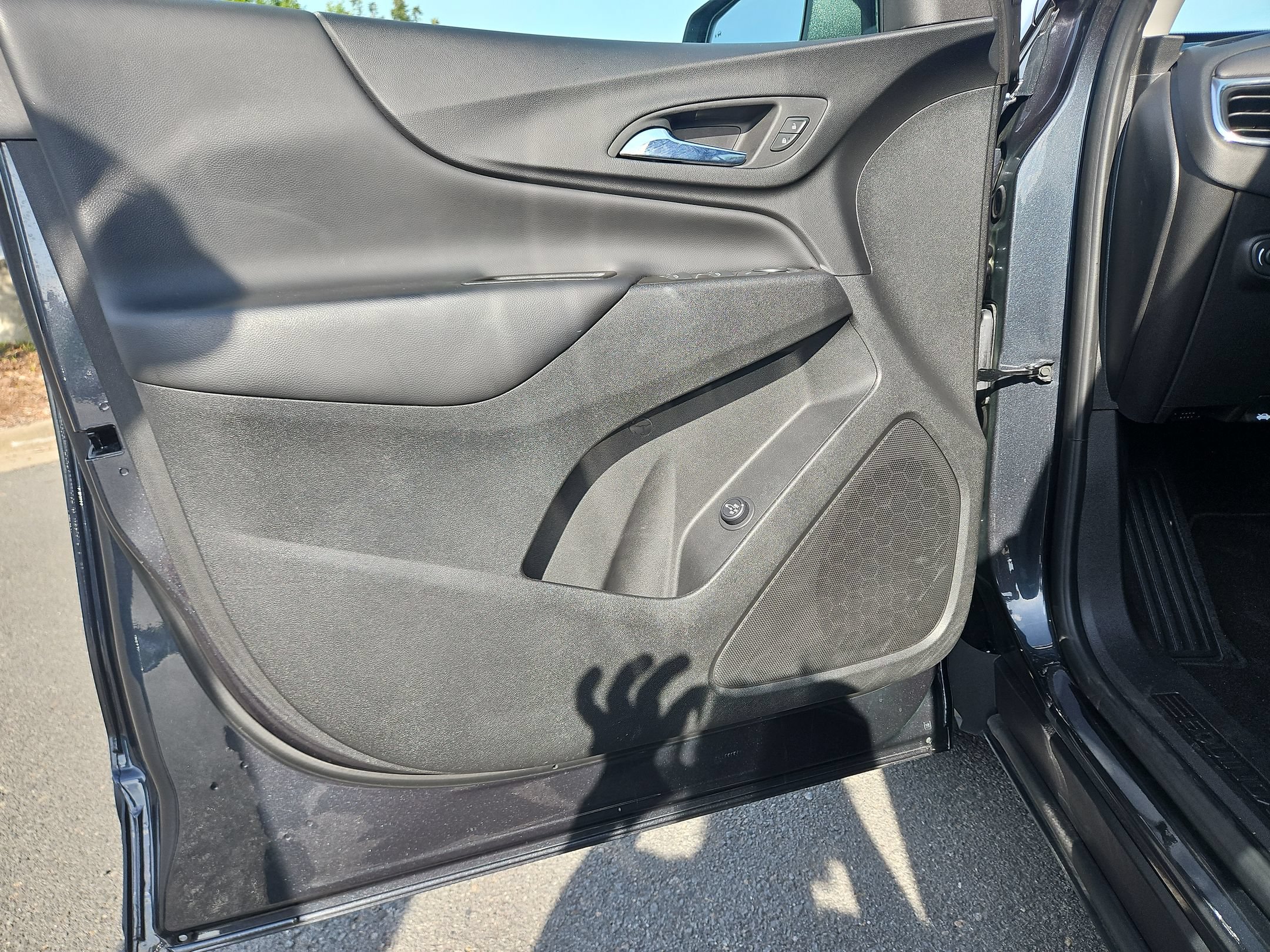 Used 2022 Chevrolet Equinox LT FWD image 20