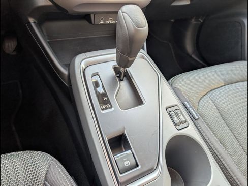 Used 2024 Subaru Crosstrek 2.0i Premium image 14