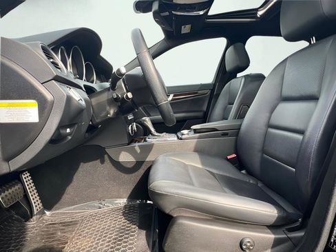 Used 2014 Mercedes-Benz C 250 Sedan image 14
