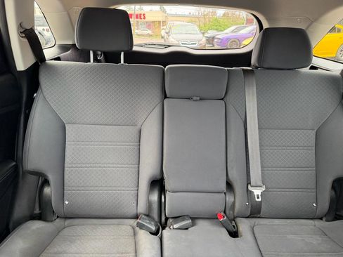 Used 2018 Kia Sorento LX image 16