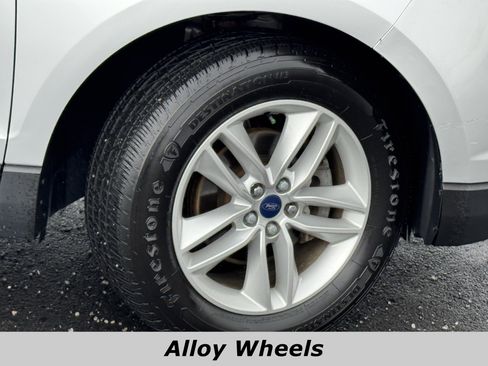 Used 2018 Ford Edge SEL image 38